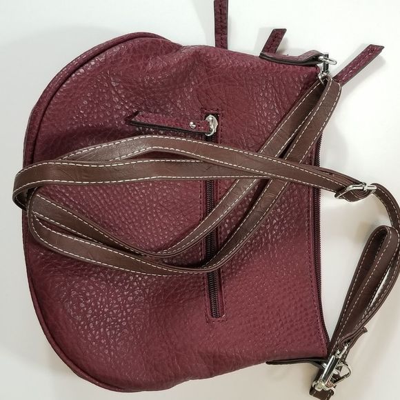 1 DAY SALE Max Studio Burgundy Convertible style bag - Picture 8 of 15